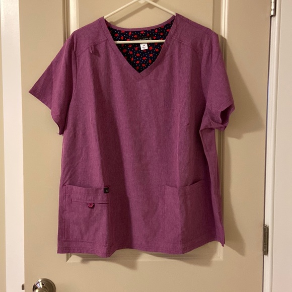 Koi basic scrub set- stretch. Top 2x bottoms 2x petite-Brand new!